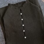 تاپ بافت زنانه مدل نگین دار مشکی - Image 3